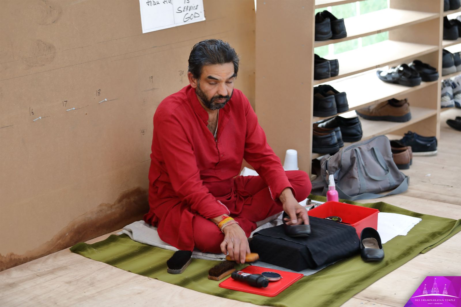 ©1987-2017 SKS Swaminarayan Temple East London